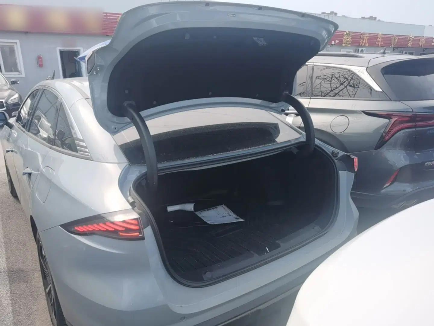 Geely Galaxy L6 2024 125km PLUS Dragon Edition — миниатюра 27