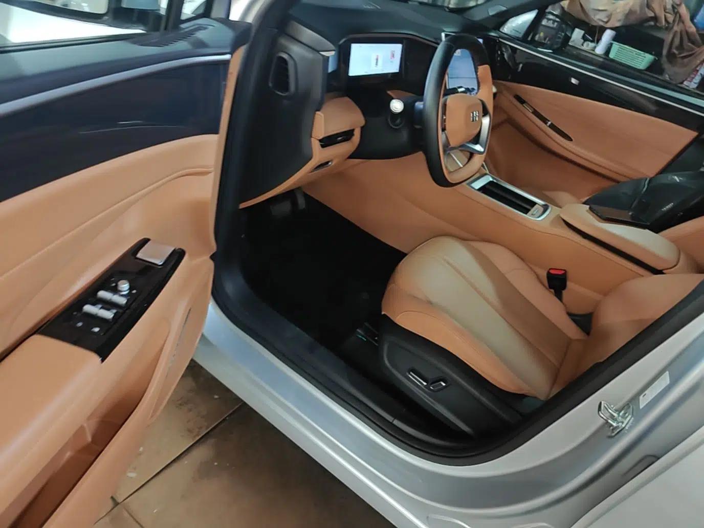 Geely Galaxy L7 2025 EM-i 115km Exploration Edition — миниатюра 18