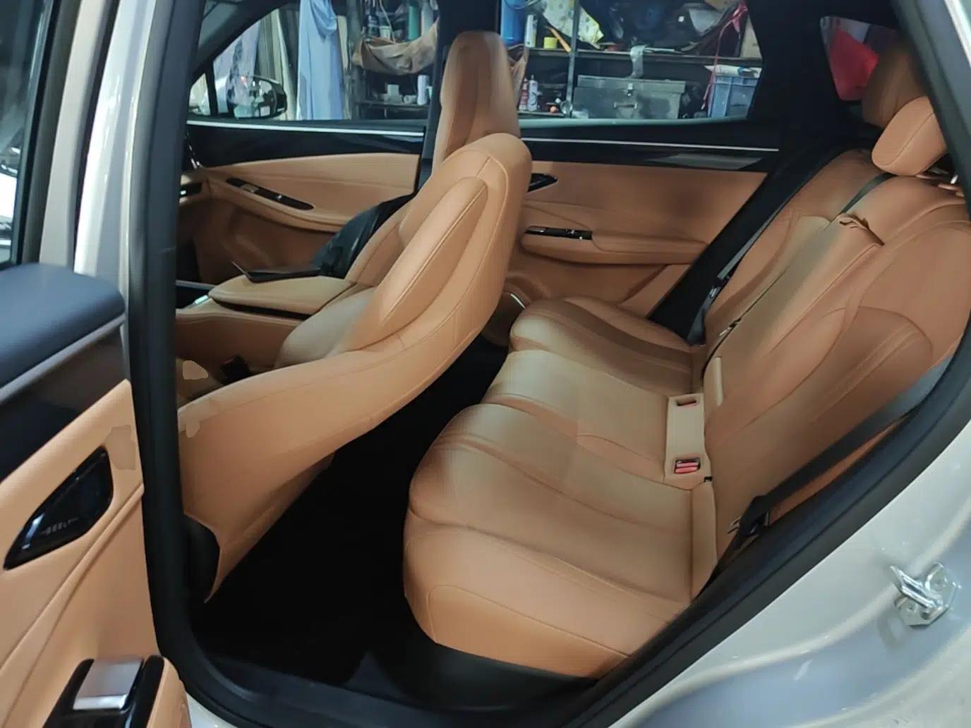 Geely Galaxy L7 2025 EM-i 115km Exploration Edition — миниатюра 20