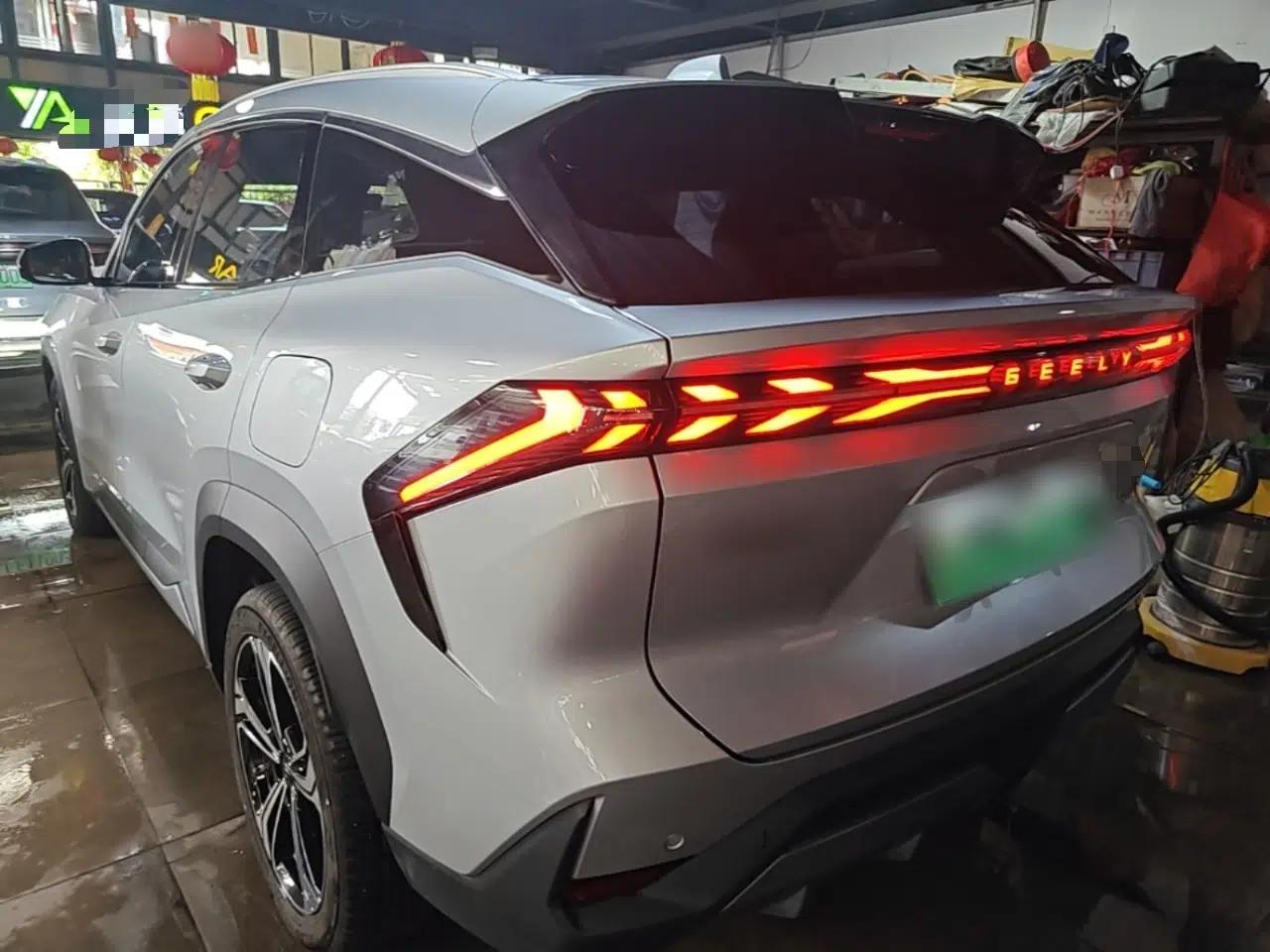 Geely Galaxy L7 2025 EM-i 115km Exploration Edition — миниатюра 4