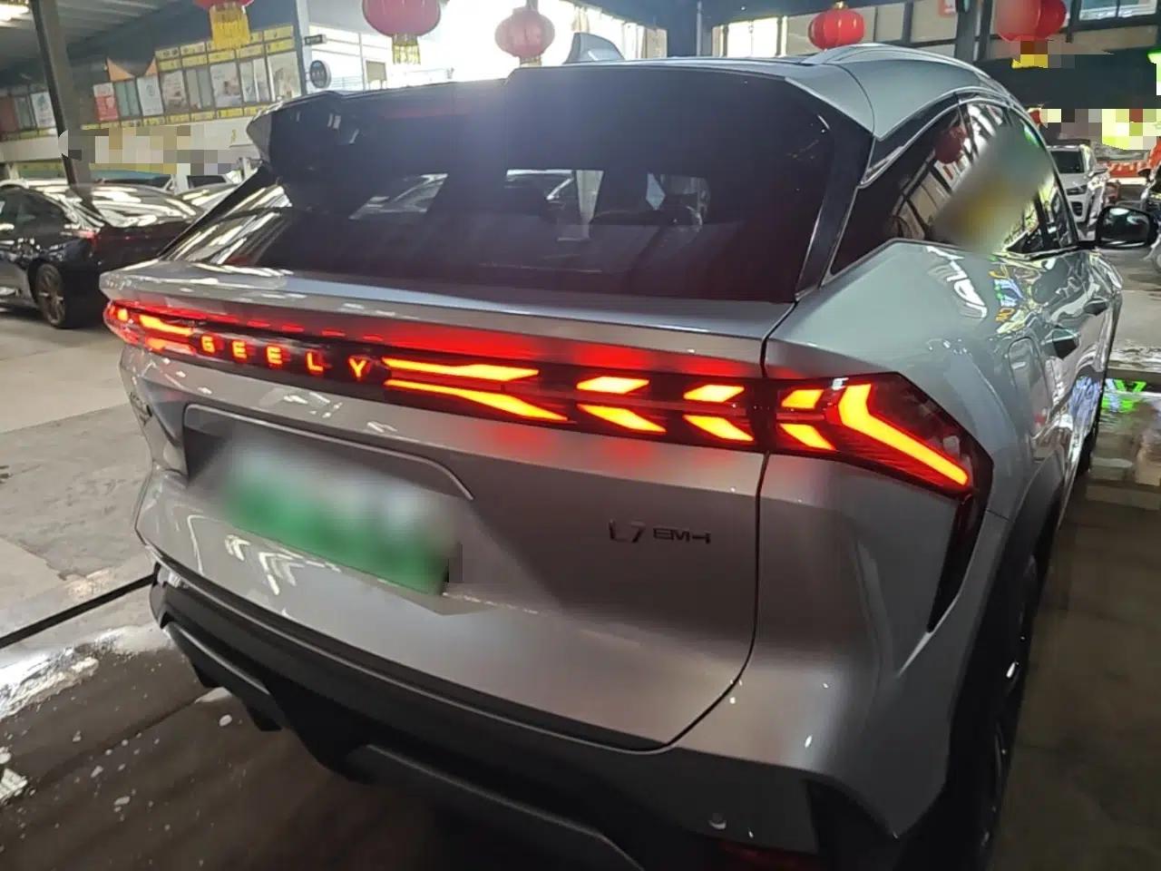 Geely Galaxy L7 2025 EM-i 115km Exploration Edition — миниатюра 5