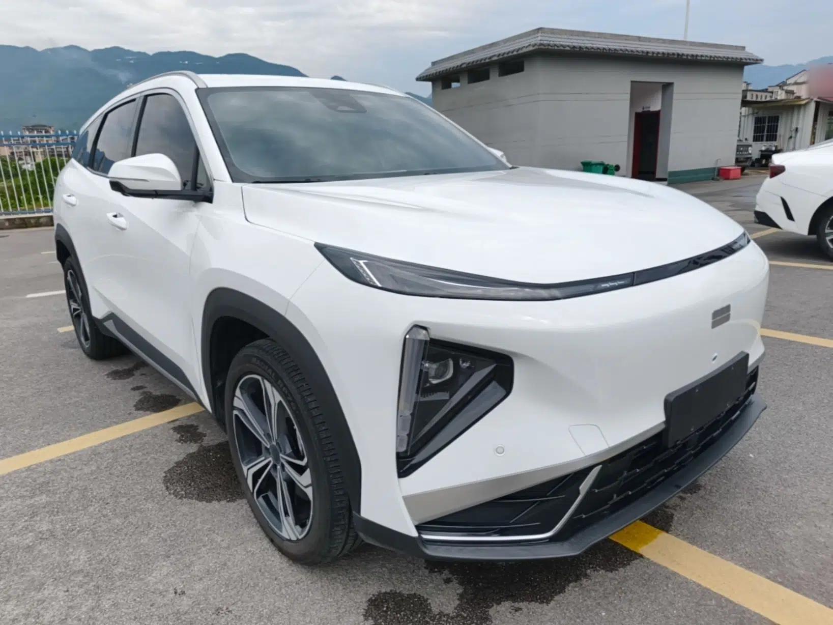 Geely Galaxy L7 2025 EM-i 115km Exploration Edition — миниатюра 3