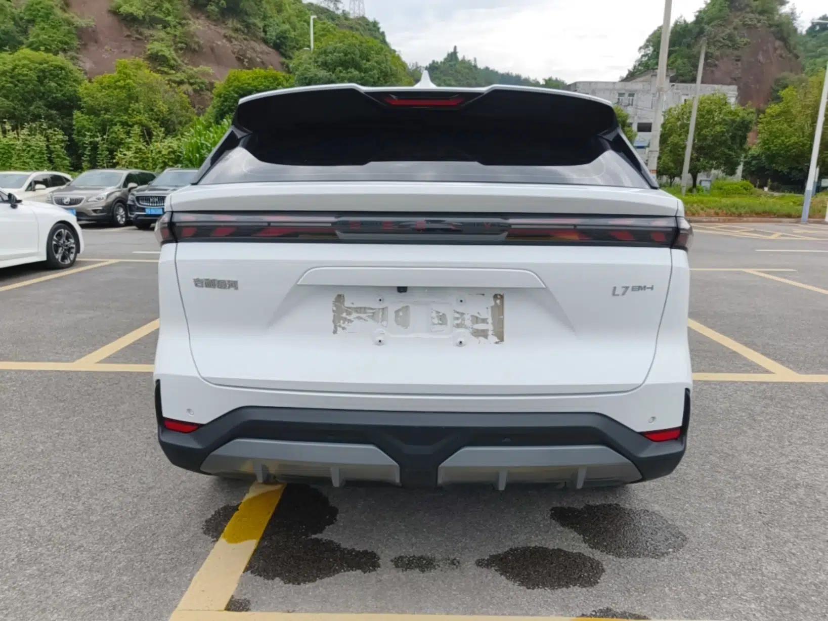 Geely Galaxy L7 2025 EM-i 115km Exploration Edition — миниатюра 5