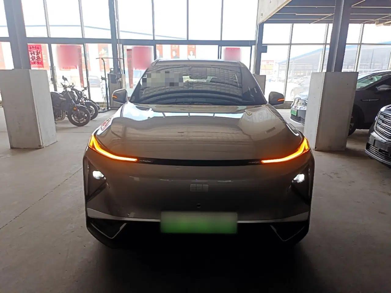 Geely Galaxy L7 2025 EM-i 115km Exploration+ Edition — миниатюра 2