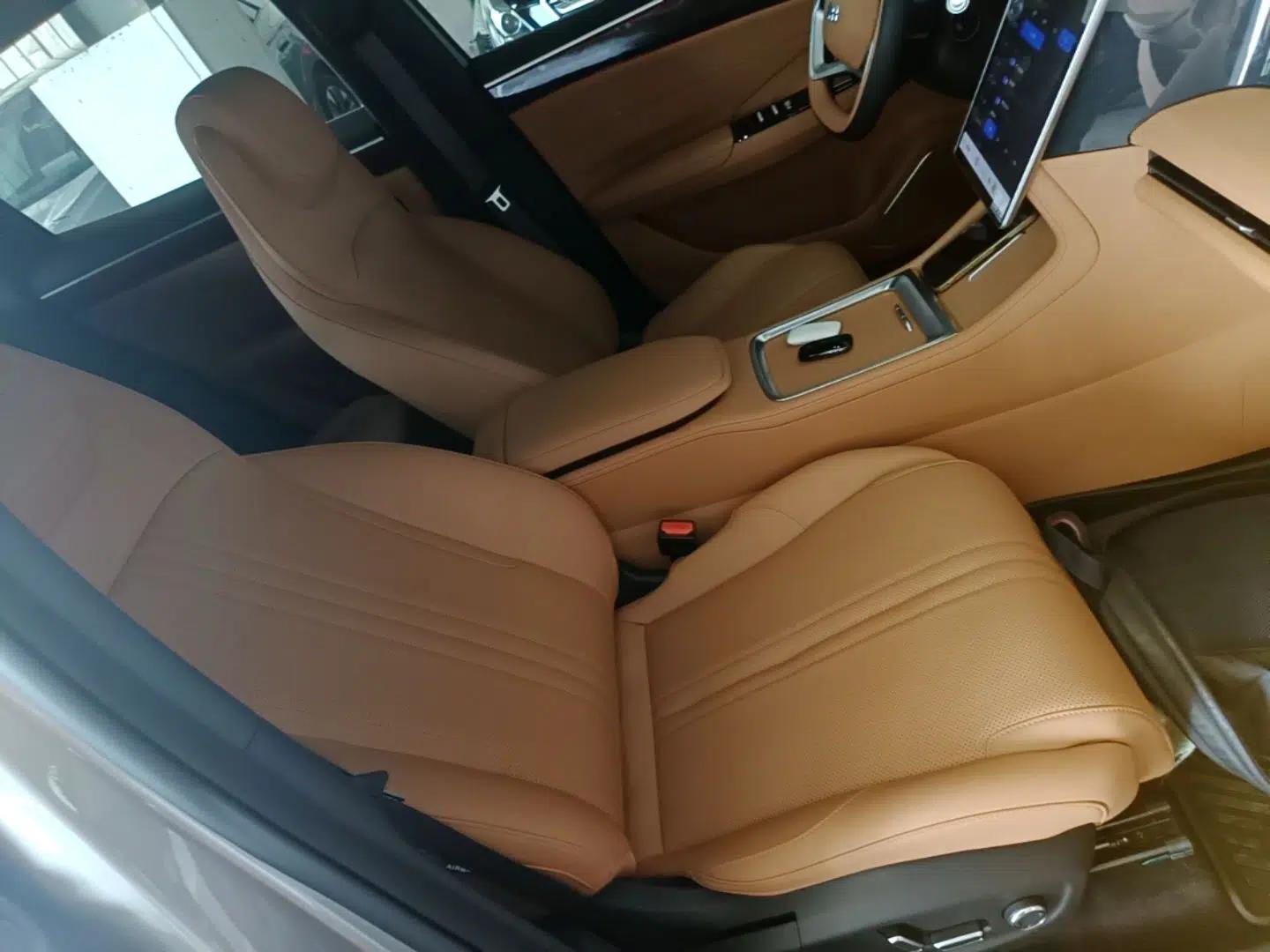 Geely Galaxy L7 2025 EM-i 115km Exploration+ Edition — миниатюра 19