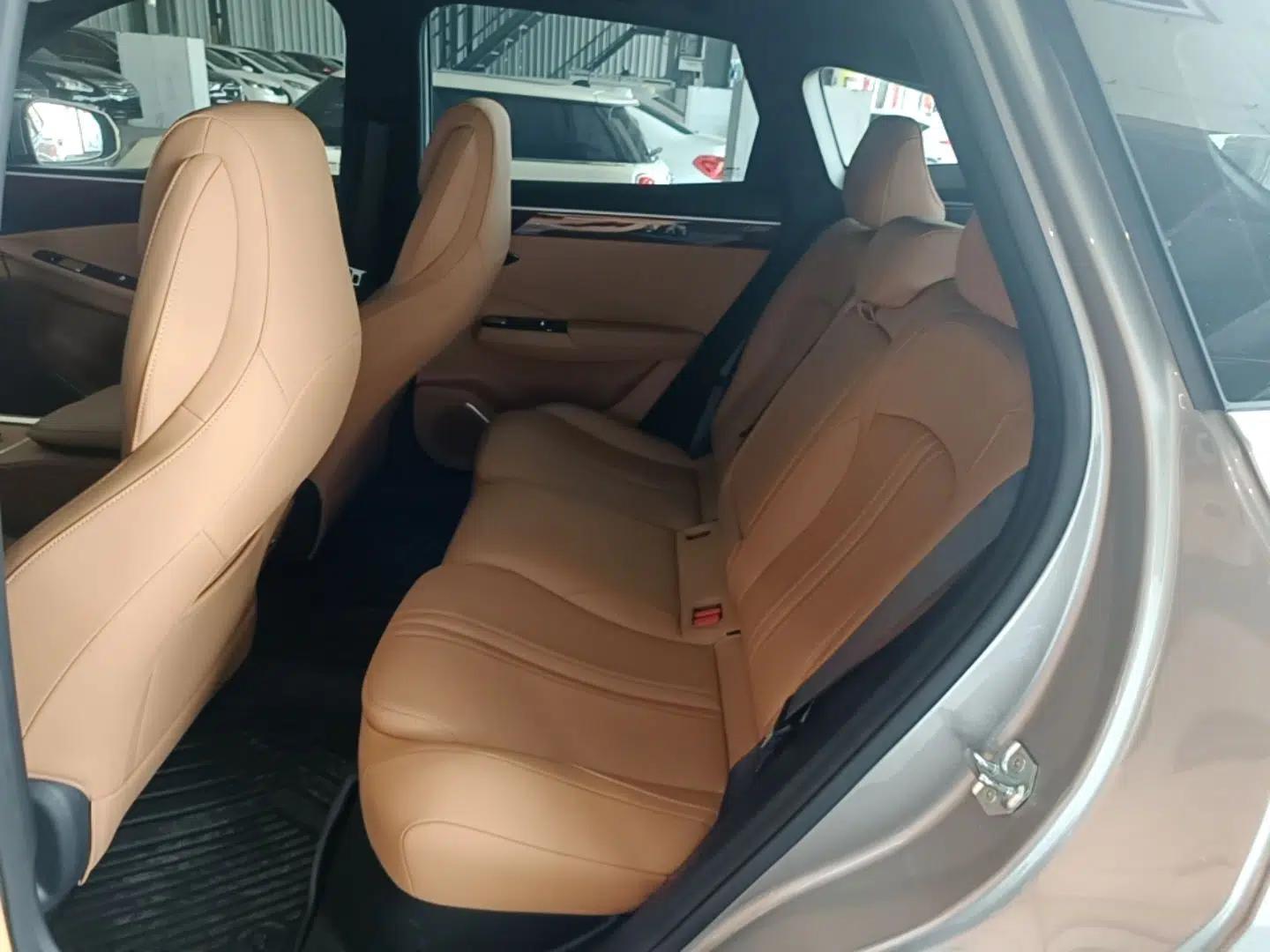 Geely Galaxy L7 2025 EM-i 115km Exploration+ Edition — миниатюра 20