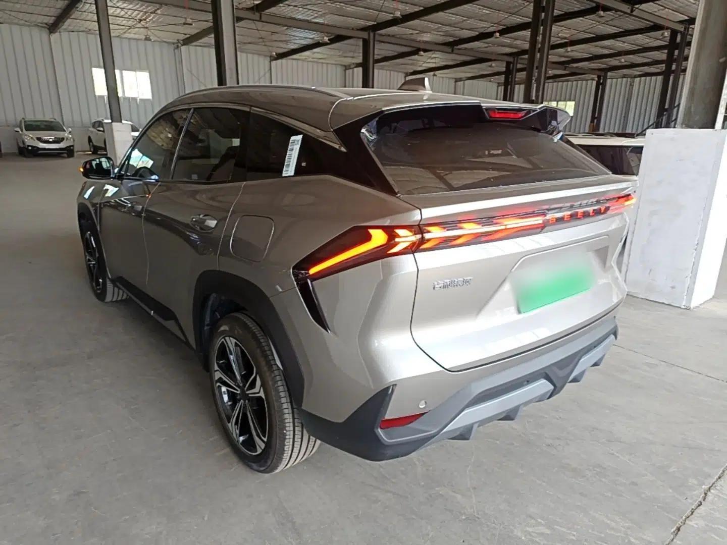 Geely Galaxy L7 2025 EM-i 115km Exploration+ Edition — миниатюра 4