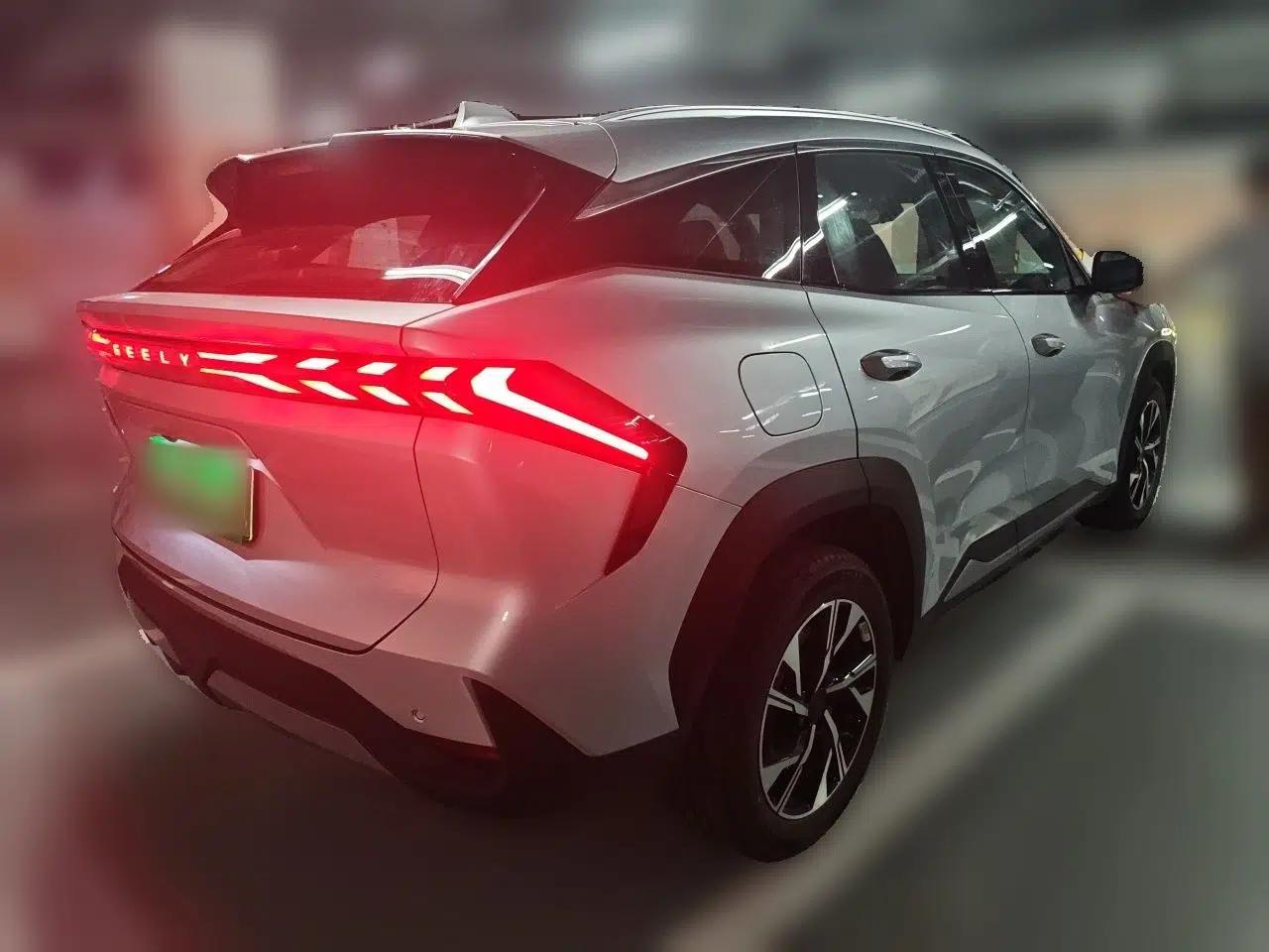 Geely Galaxy L7 2025 EM-i 115km Long-Range Version — миниатюра 6