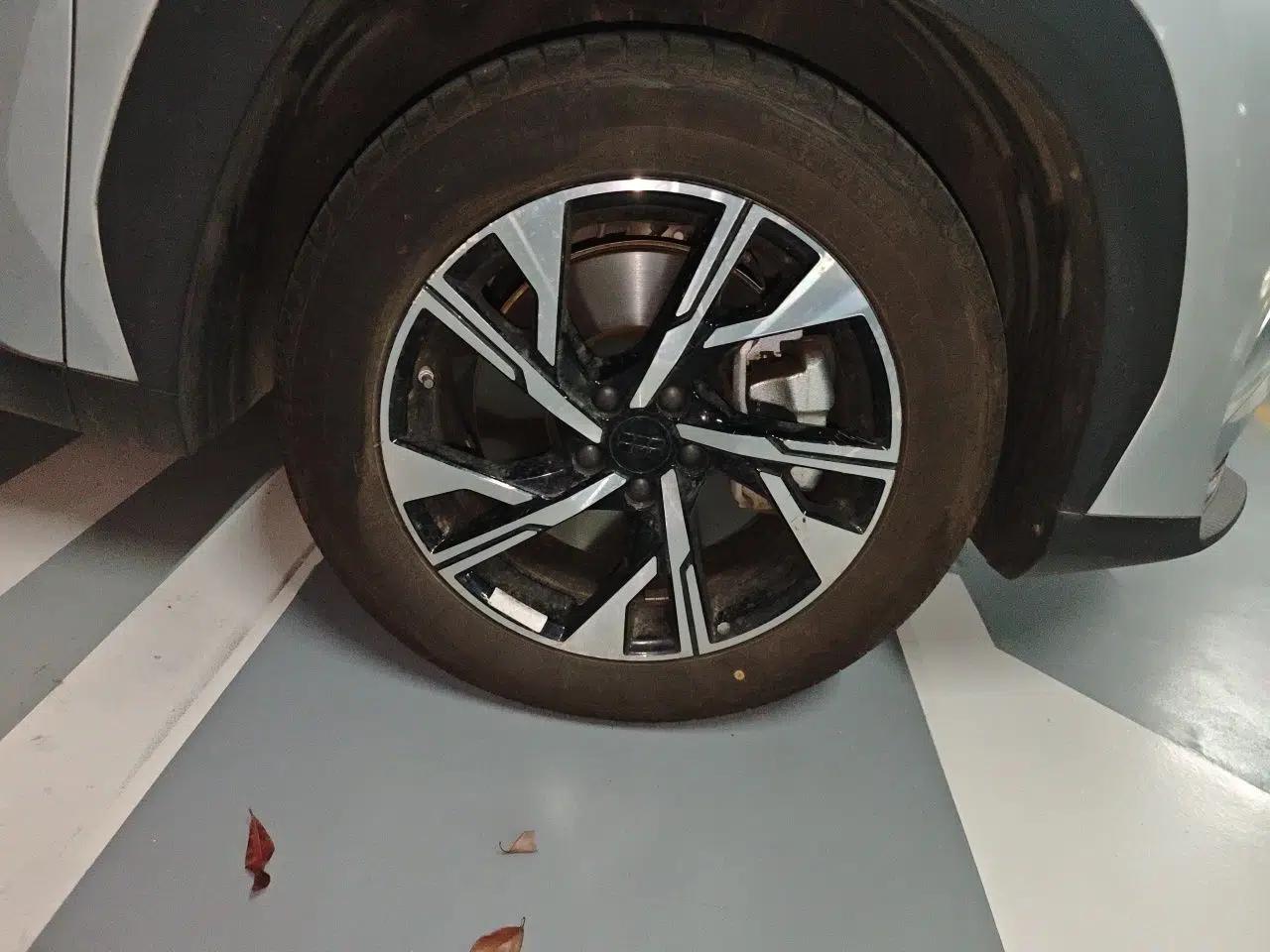 Geely Galaxy L7 2025 EM-i 115km Long-Range Version — миниатюра 8