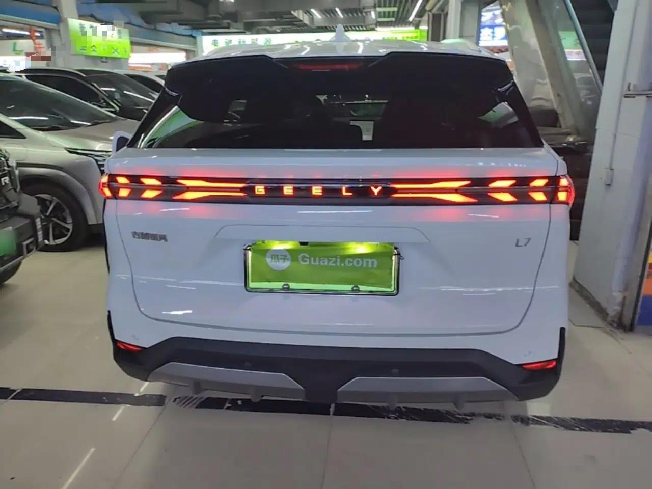 Geely Galaxy L7 2023 1.5T 115 km Starship — миниатюра 5
