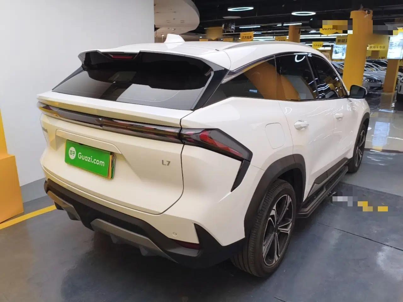 Geely Galaxy L7 2024 1.5T 115 km PLUS Dragon Edition — миниатюра 6
