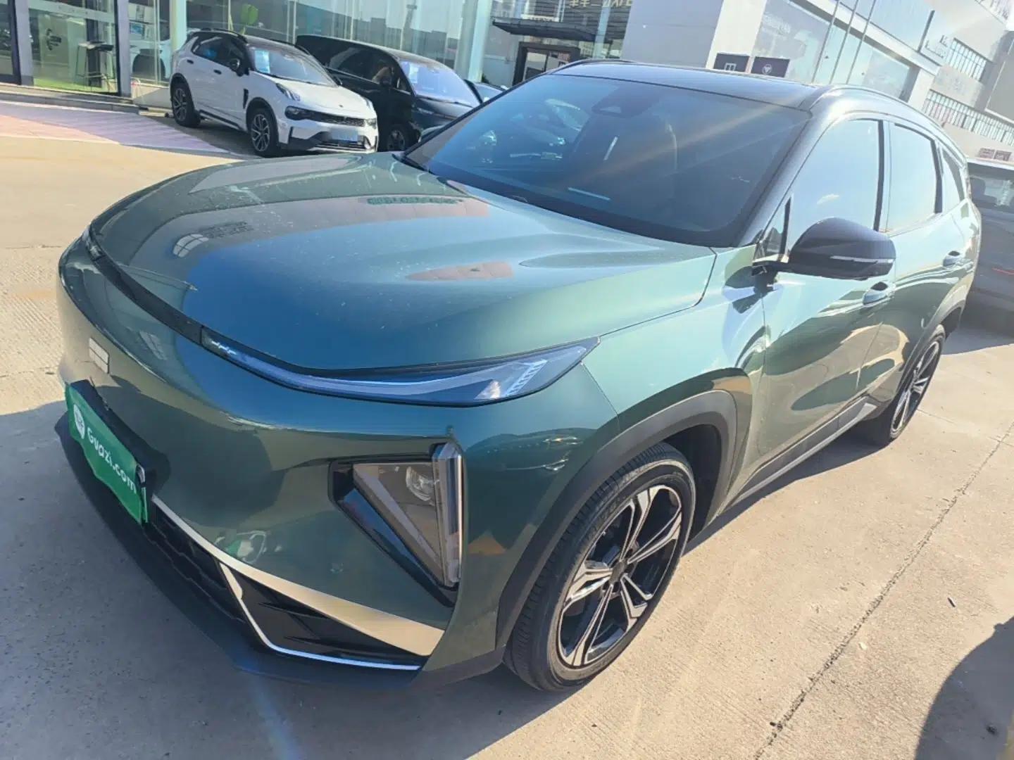 Geely Galaxy L7 2025 EM-i 115km Exploration+ Edition — миниатюра 1