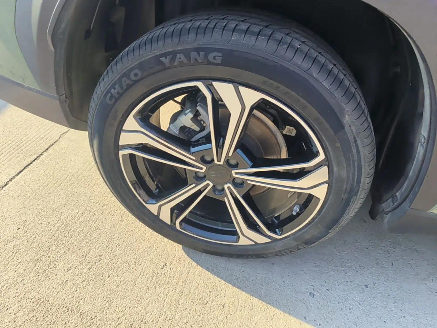Geely Galaxy L7 2025 EM-i 115km Exploration+ Edition — миниатюра 11