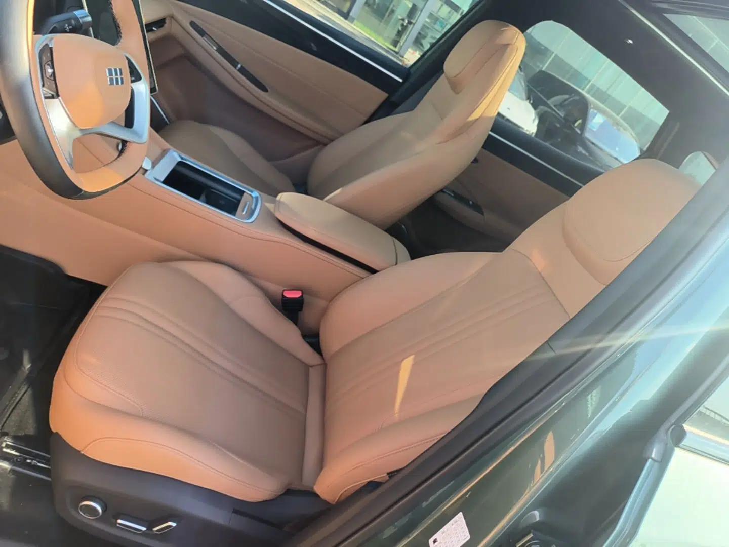 Geely Galaxy L7 2025 EM-i 115km Exploration+ Edition — миниатюра 17