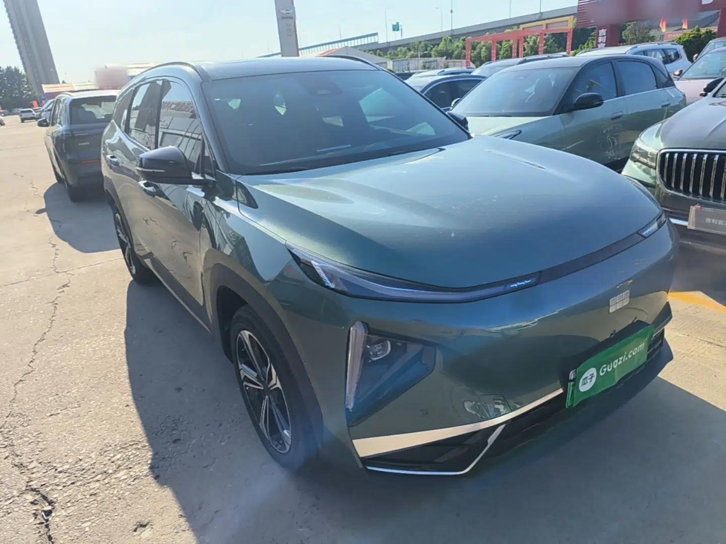 Geely Galaxy L7 2025 EM-i 115km Exploration+ Edition — миниатюра 3
