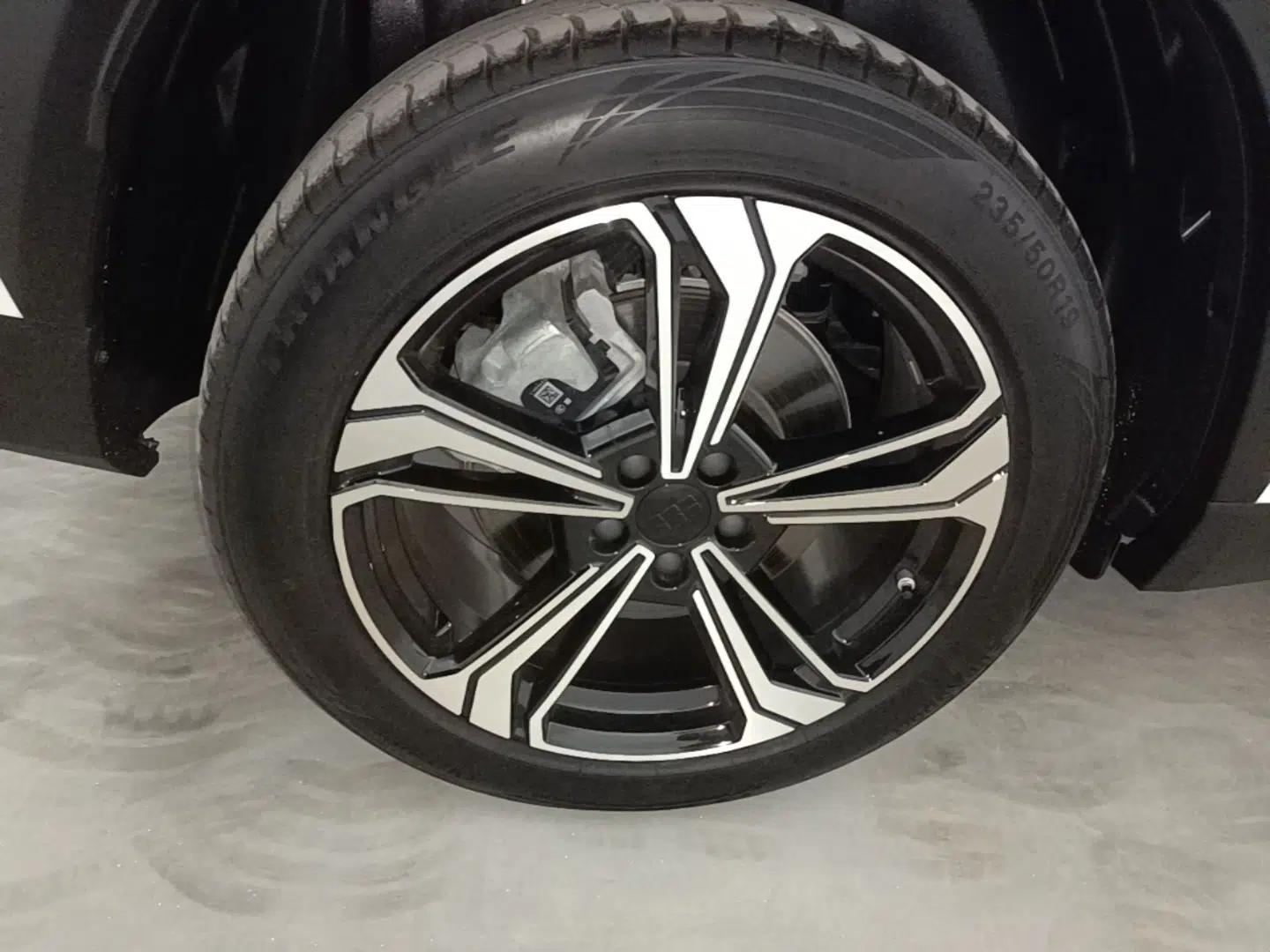 Geely Galaxy L7 2023 1.5T 115 km Asian Games Phantom Edition — миниатюра 11