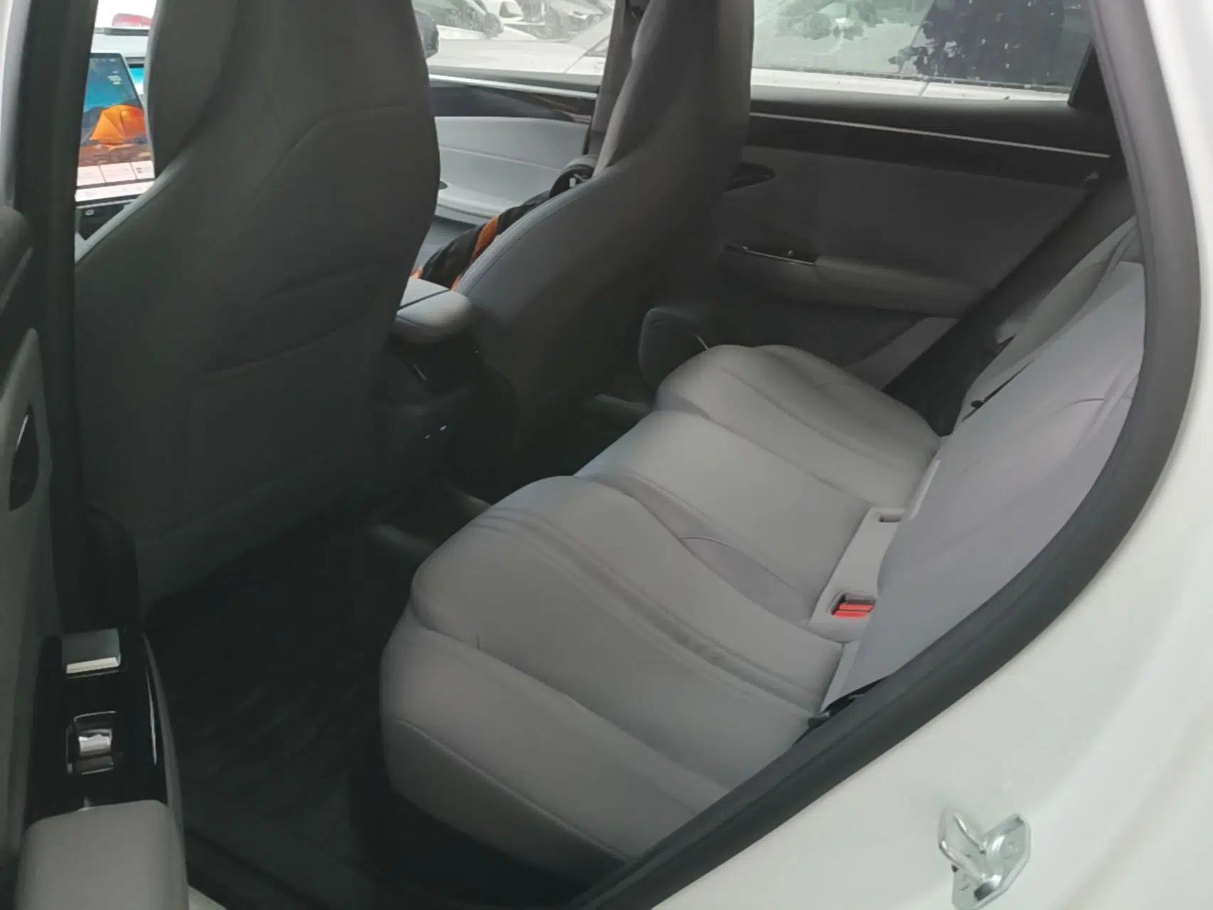 Geely Galaxy L7 2025 EM-i 115km Exploration Edition — миниатюра 20