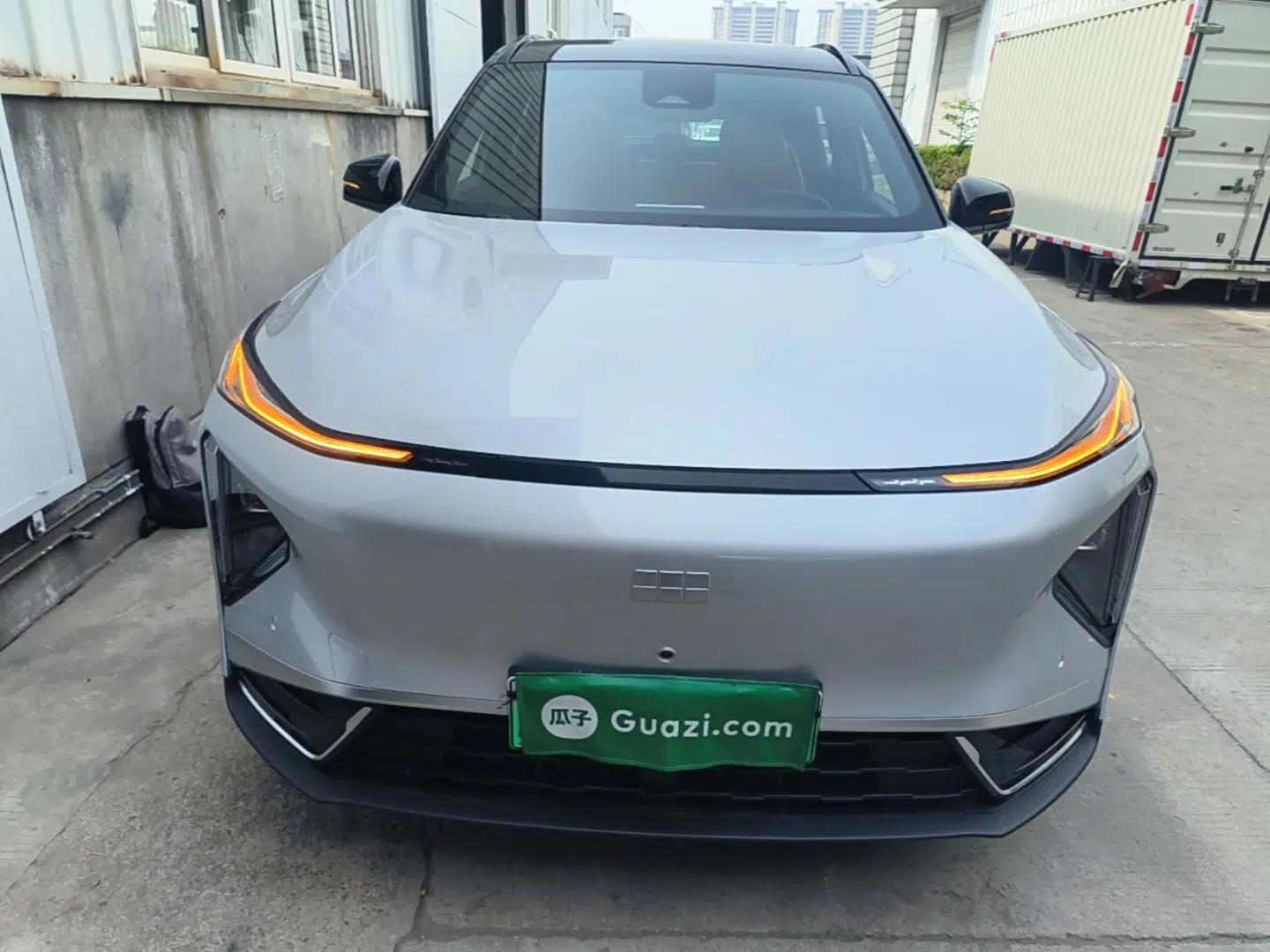 Geely Galaxy L7 2025 EM-i 115km Exploration+ Edition — миниатюра 2