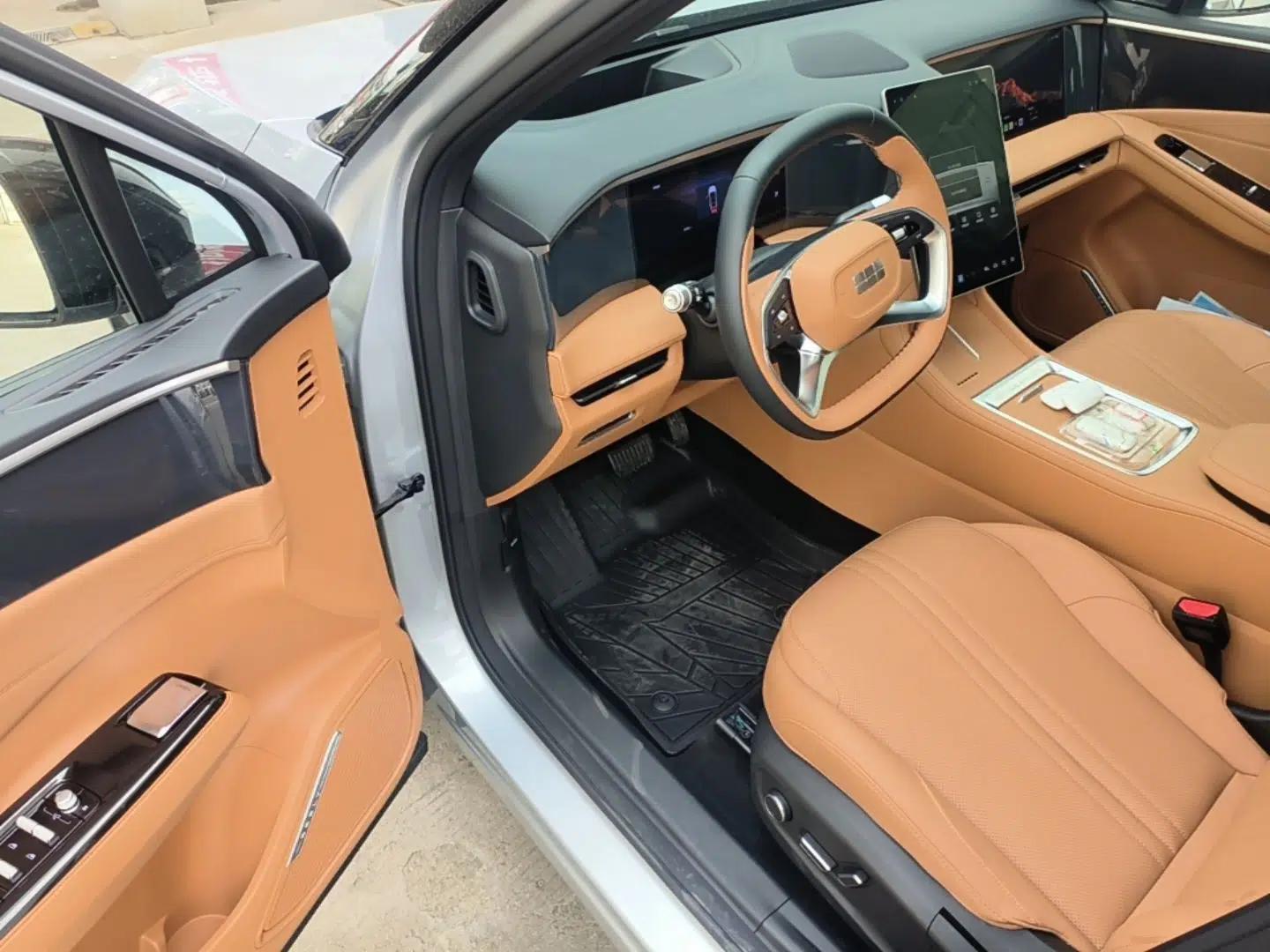Geely Galaxy L7 2025 EM-i 115km Exploration+ Edition — миниатюра 18