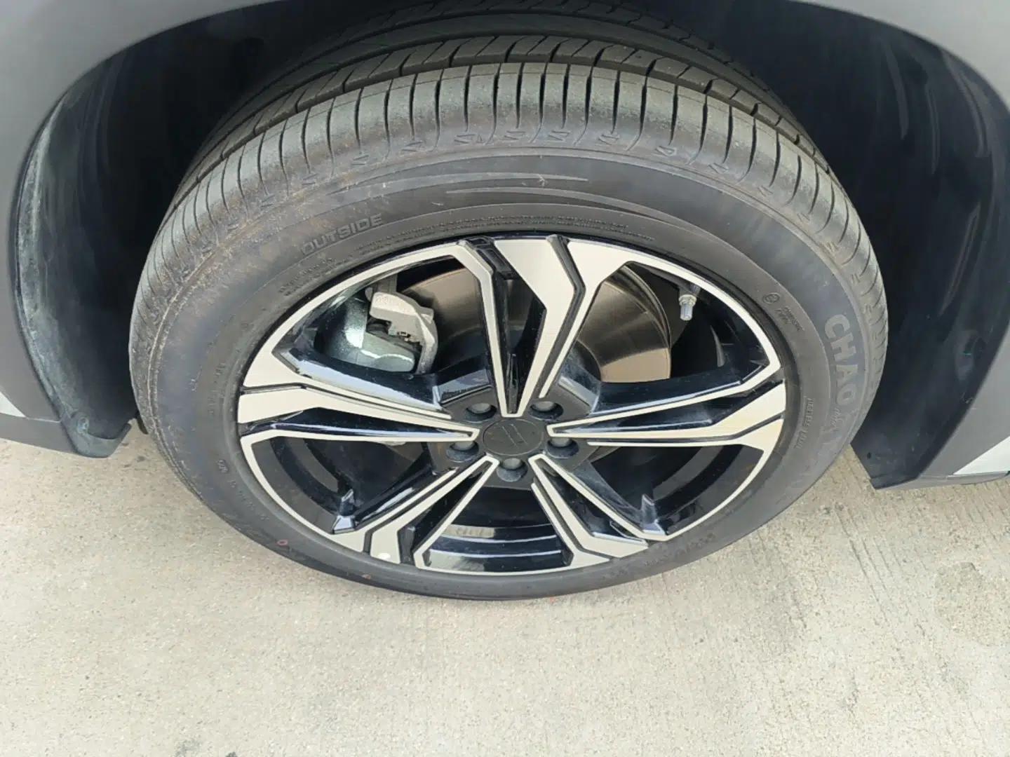 Geely Galaxy L7 2025 EM-i 115km Exploration+ Edition — миниатюра 10