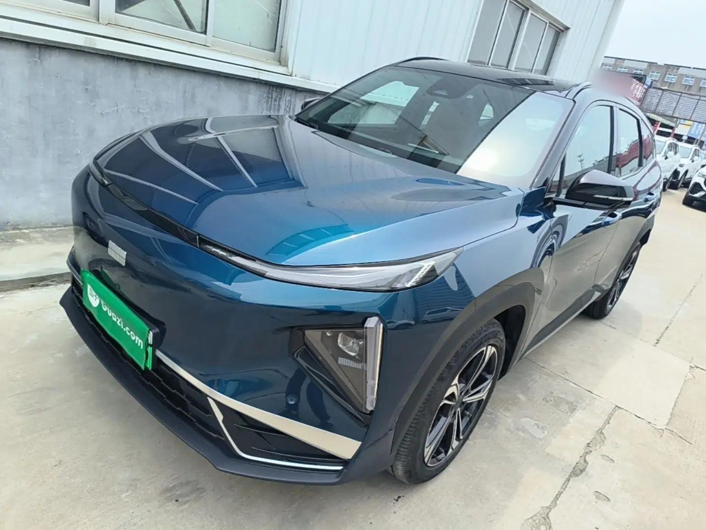 Geely Galaxy L7 2025 EM-i 115km Exploration+ Edition — миниатюра 1