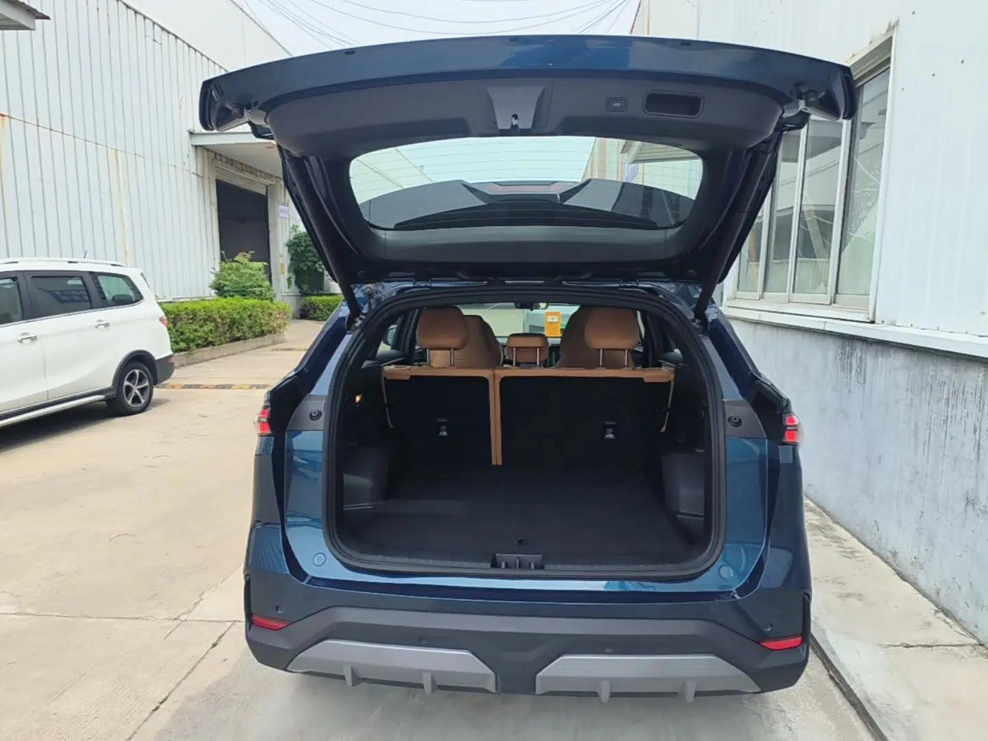 Geely Galaxy L7 2025 EM-i 115km Exploration+ Edition — миниатюра 22