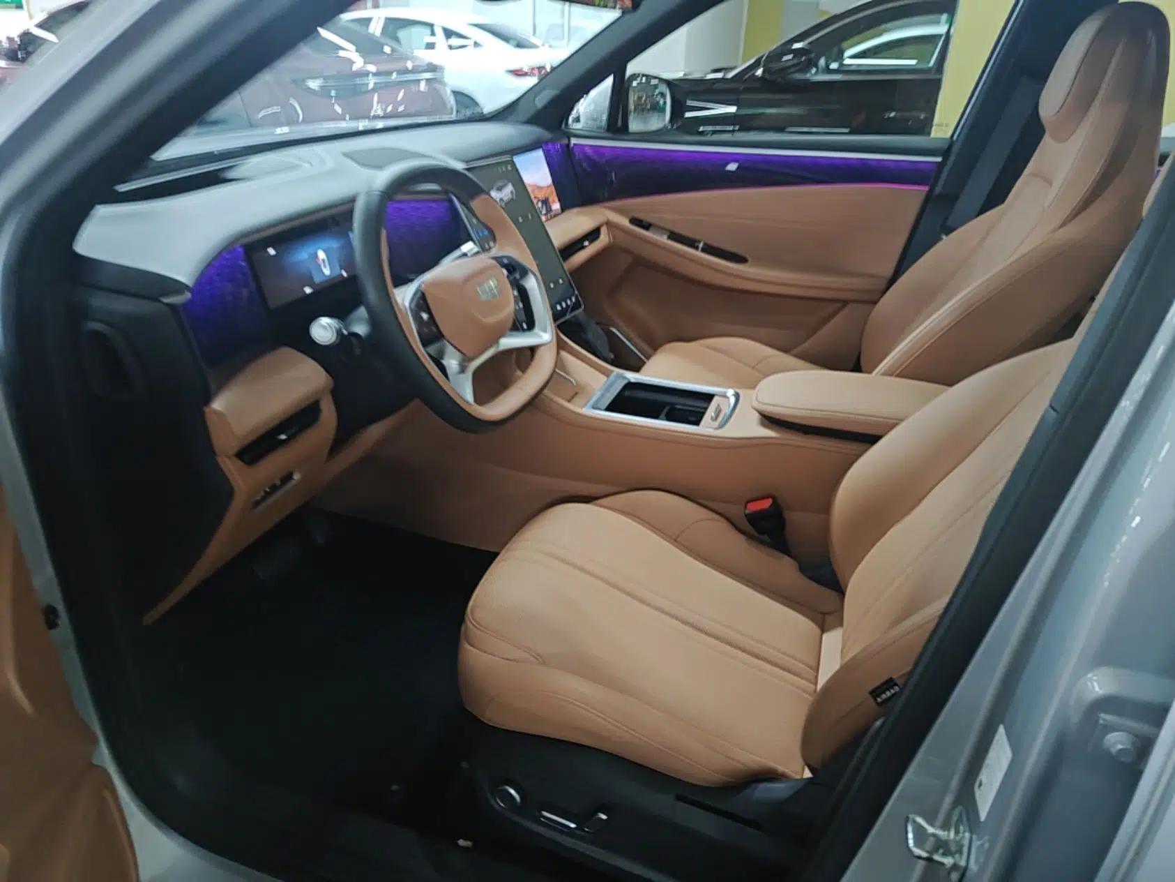 Geely Galaxy L7 2025 EM-i 115km Exploration+ Edition — миниатюра 22