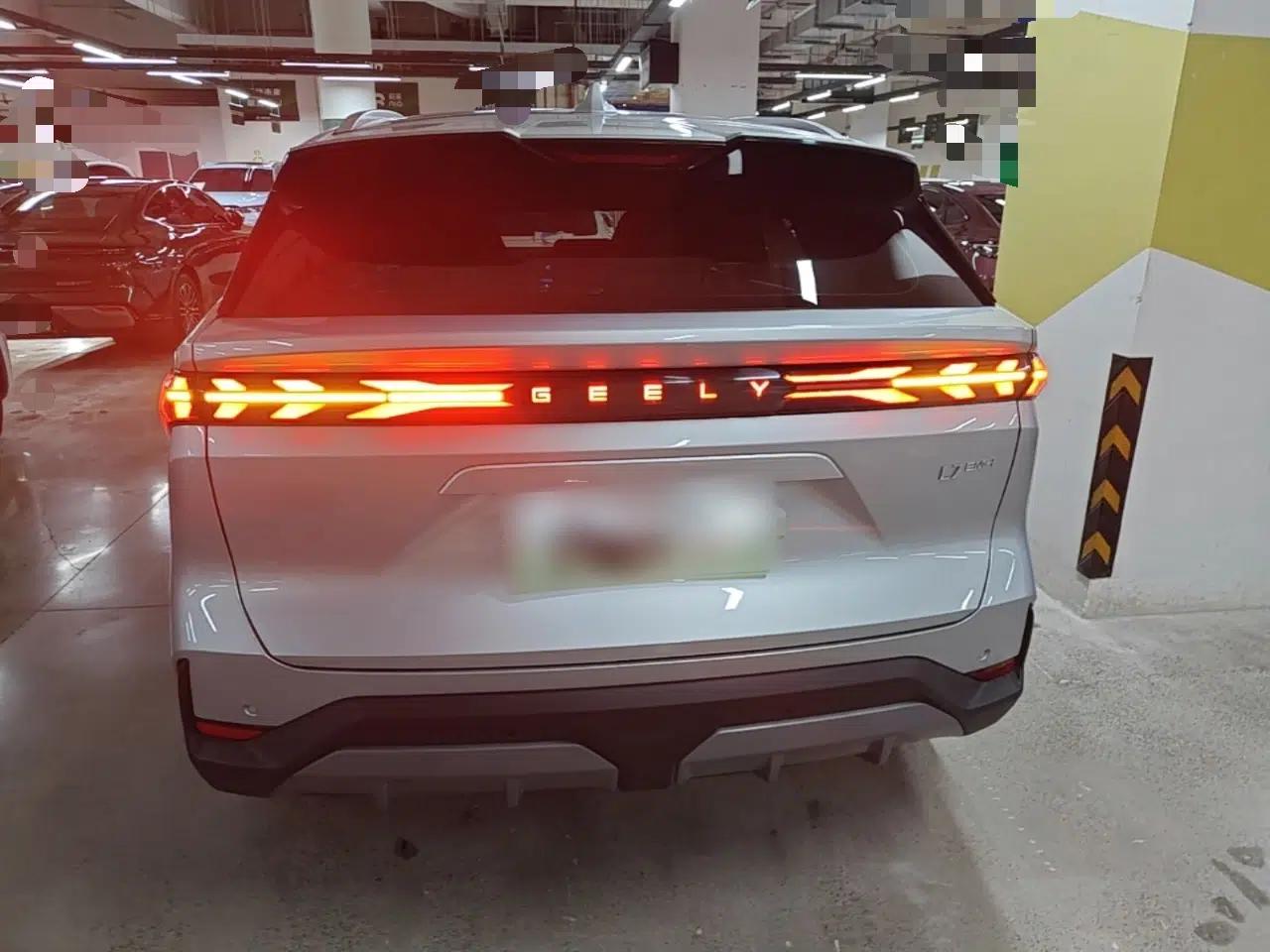 Geely Galaxy L7 2025 EM-i 115km Exploration+ Edition — миниатюра 5