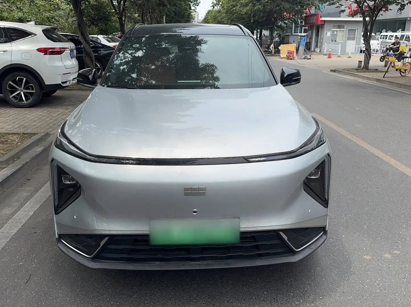 Geely Galaxy L7 2025 EM-i 115km Exploration+ Edition — миниатюра 2