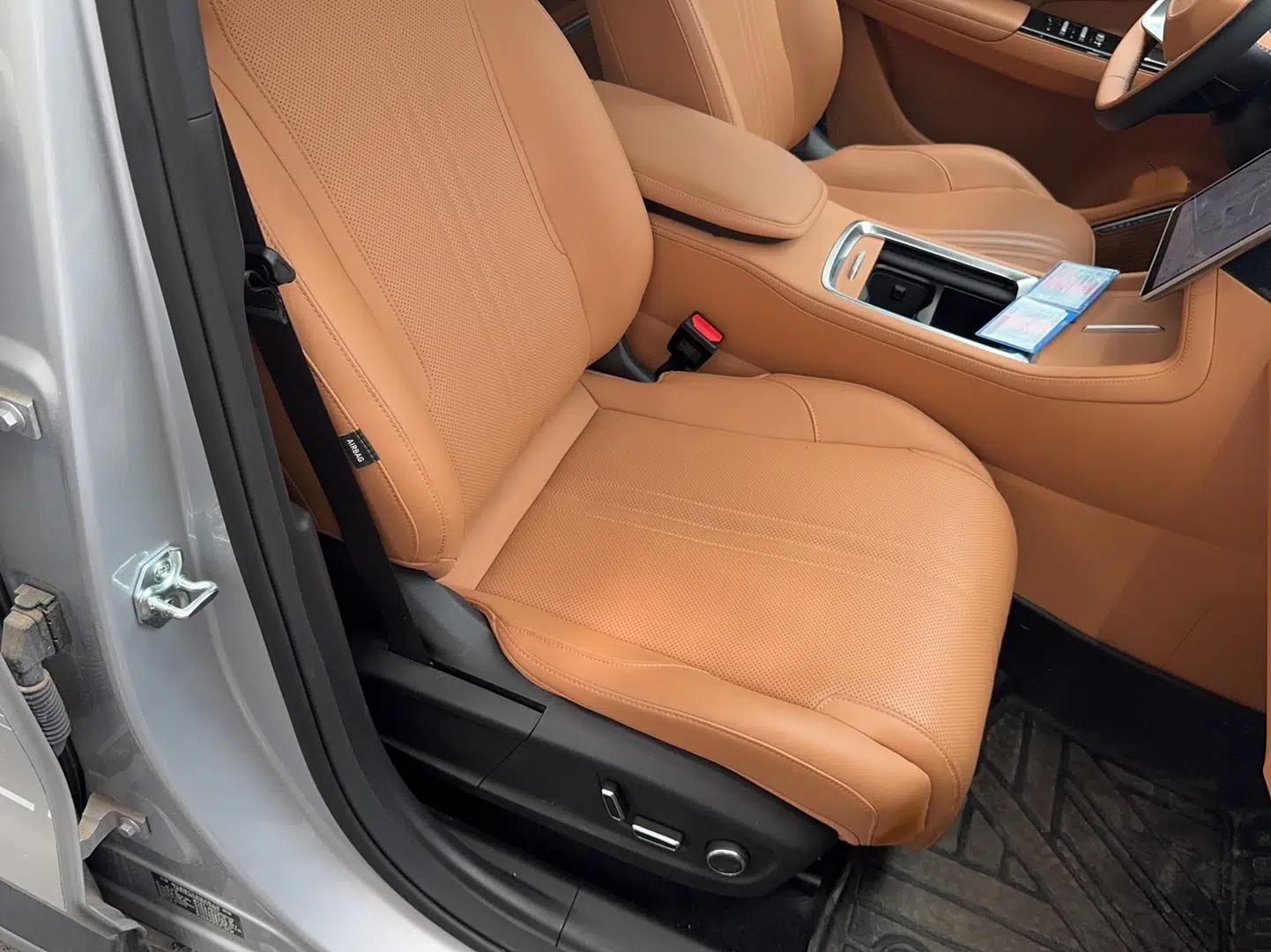 Geely Galaxy L7 2025 EM-i 115km Exploration+ Edition — миниатюра 12