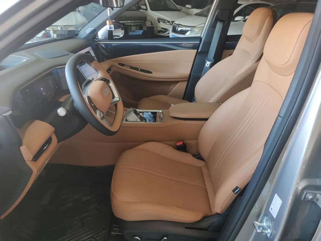 Geely Galaxy L7 2025 EM-i 115km Exploration+ Edition — миниатюра 17