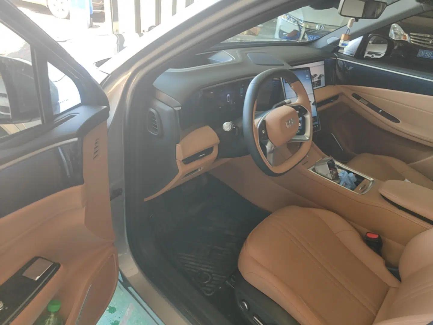 Geely Galaxy L7 2025 EM-i 115km Exploration+ Edition — миниатюра 18