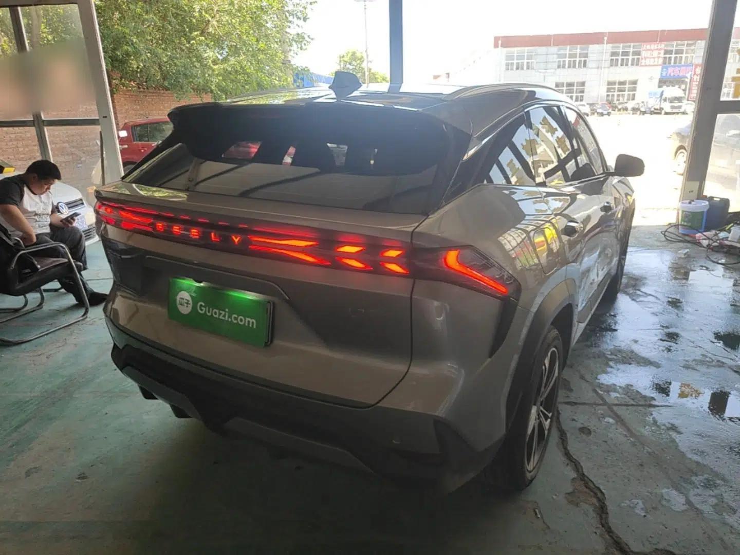 Geely Galaxy L7 2025 EM-i 115km Exploration+ Edition — миниатюра 6