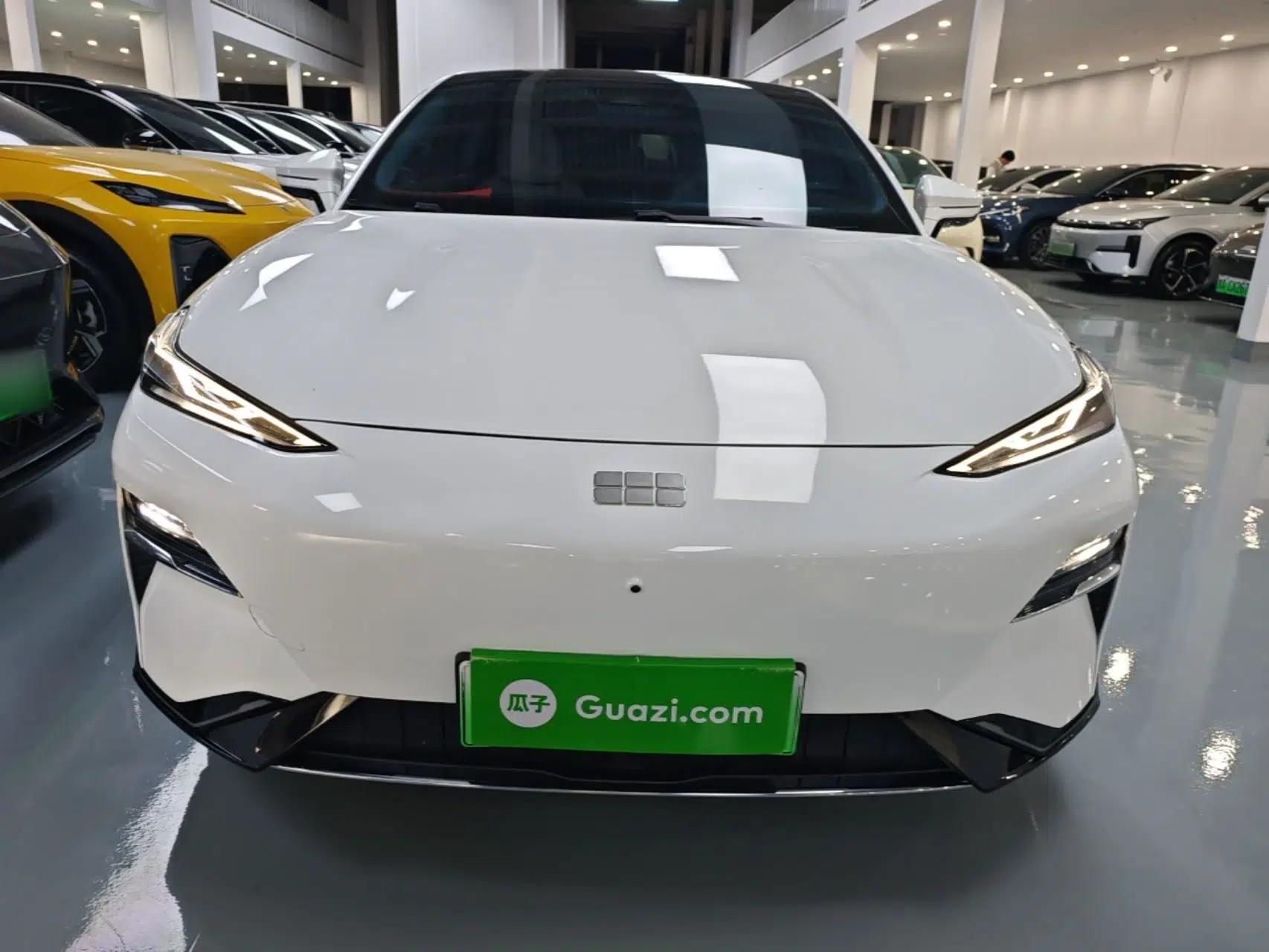 Geely Galaxy E8 2024 550 km Range Rear-Wheel-Drive PRO — миниатюра 2