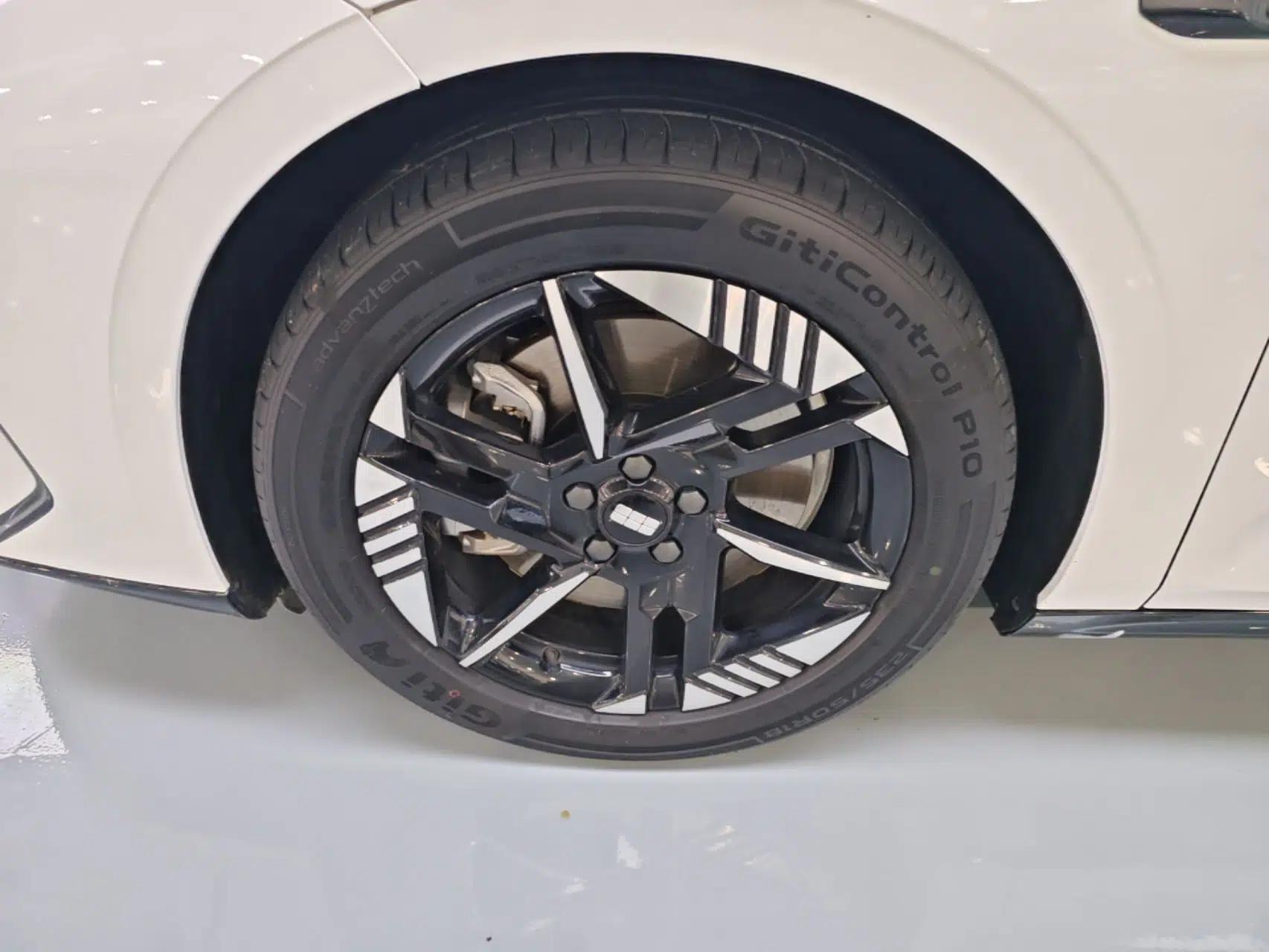 Geely Galaxy E8 2024 550 km Range Rear-Wheel-Drive PRO — миниатюра 10