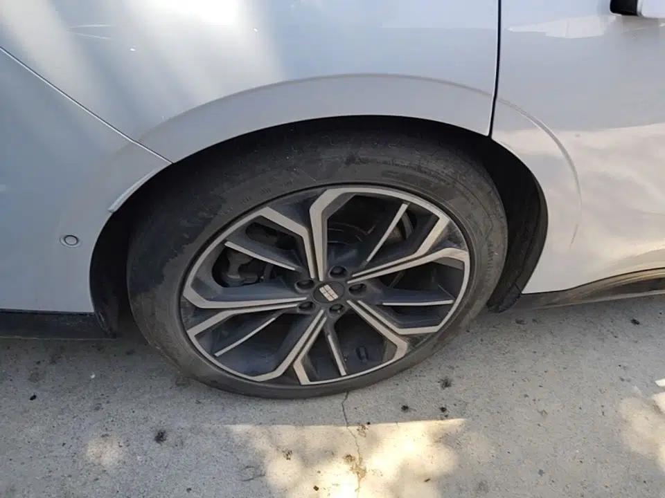 Geely Galaxy E8 2025 700 km Long-Range Intelligent Driving Version — миниатюра 11