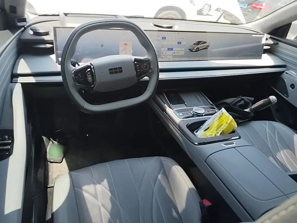 Geely Galaxy E8 2025 700 km Long-Range Intelligent Driving Version — миниатюра 17
