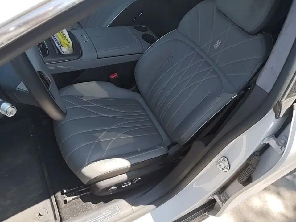 Geely Galaxy E8 2025 700 km Long-Range Intelligent Driving Version — миниатюра 22