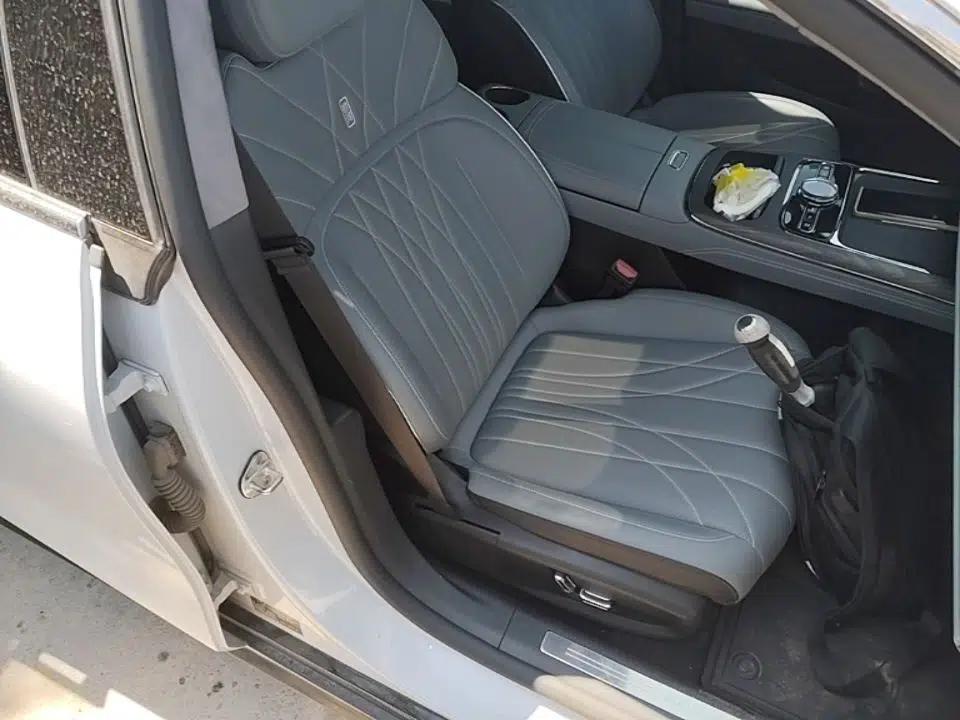 Geely Galaxy E8 2025 700 km Long-Range Intelligent Driving Version — миниатюра 24