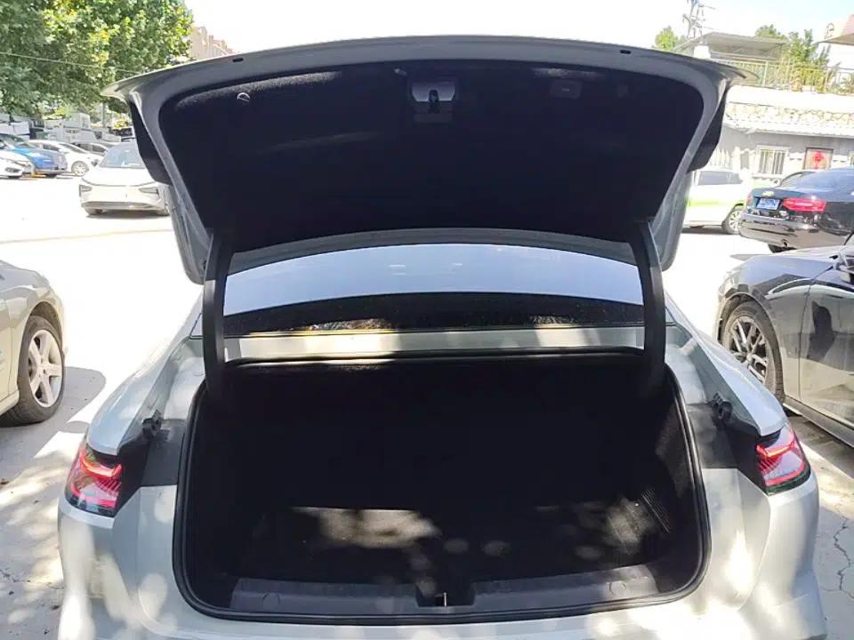Geely Galaxy E8 2025 700 km Long-Range Intelligent Driving Version — миниатюра 27