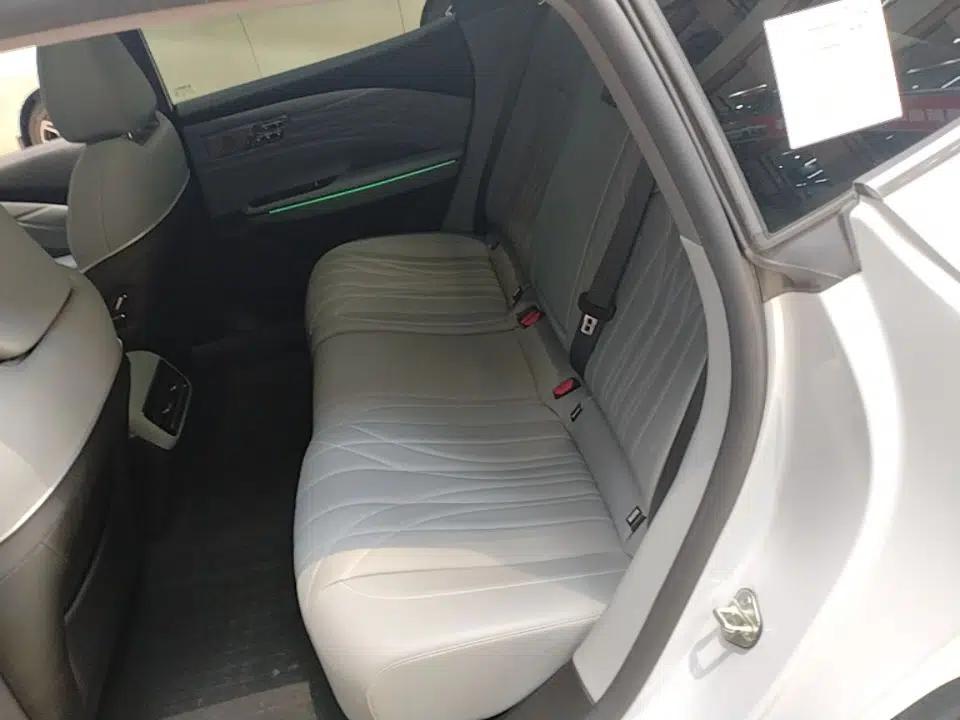 Geely Galaxy E8 2025 700 km Long-Range Intelligent Driving Version — миниатюра 20