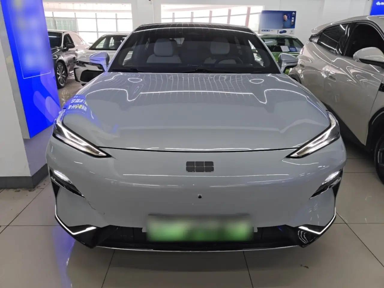 Geely Galaxy E8 2024 665 km Range Rear-Drive Starship Long-Range Version — миниатюра 2