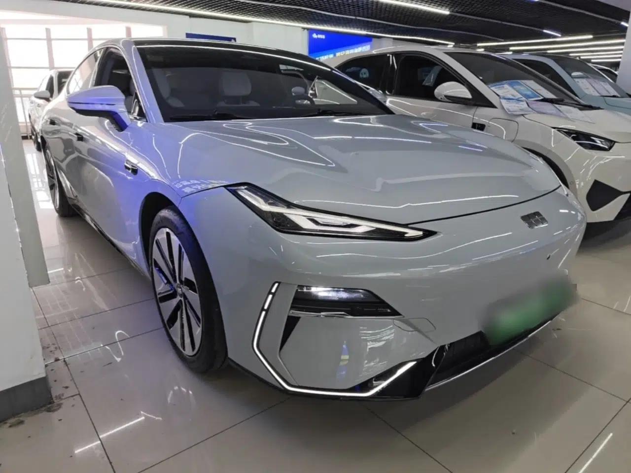 Geely Galaxy E8 2024 665 km Range Rear-Drive Starship Long-Range Version — миниатюра 3