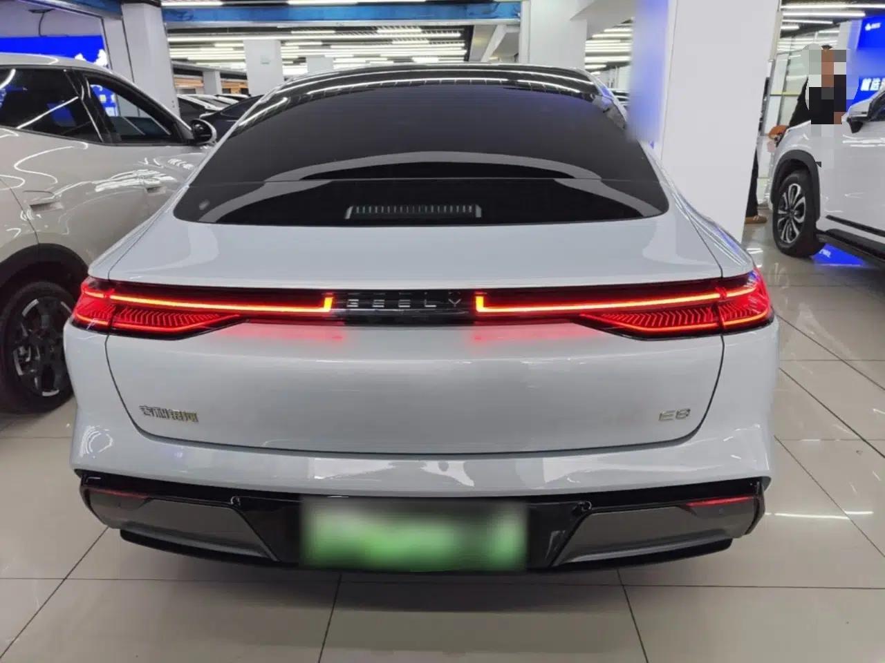 Geely Galaxy E8 2024 665 km Range Rear-Drive Starship Long-Range Version — миниатюра 5