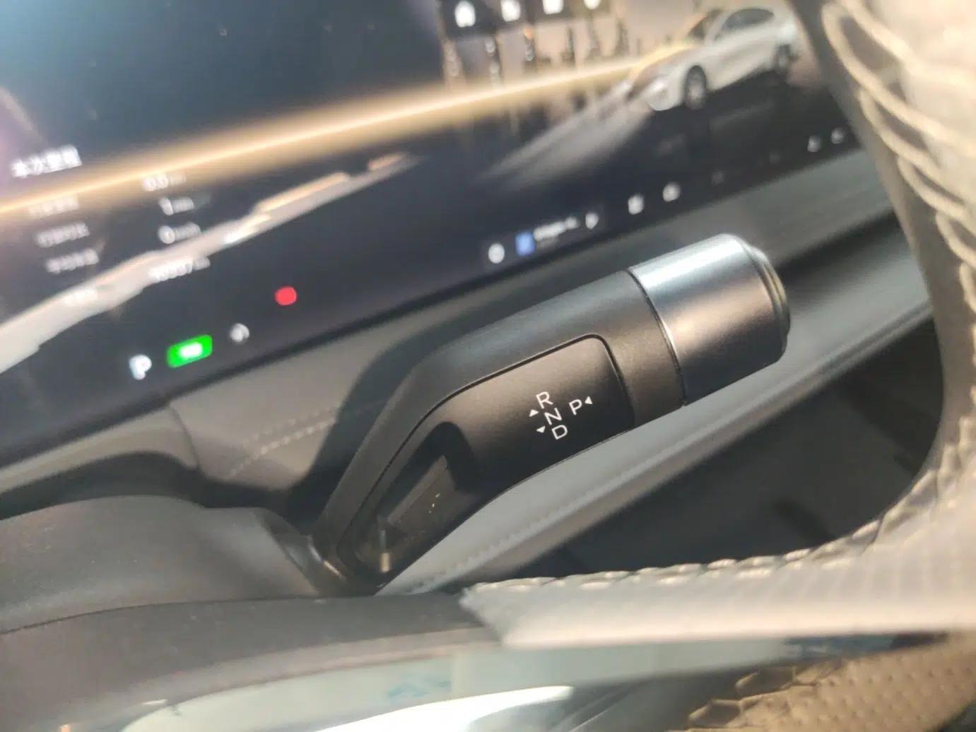 Geely Galaxy E8 2025 700 km Long-Range Intelligent Driving Version — миниатюра 16