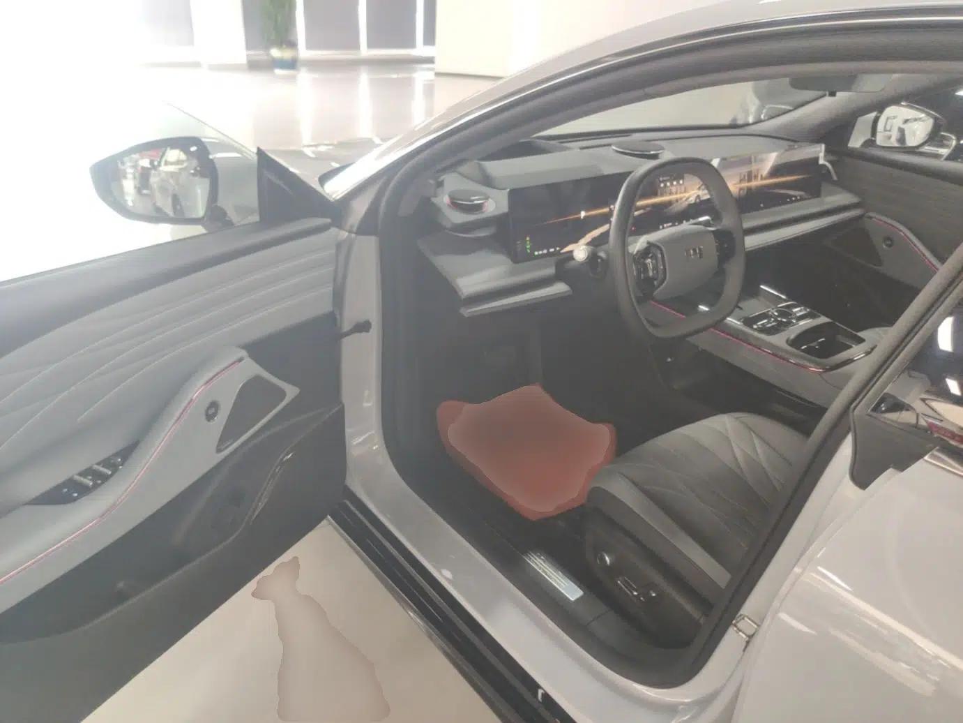 Geely Galaxy E8 2025 700 km Long-Range Intelligent Driving Version — миниатюра 18