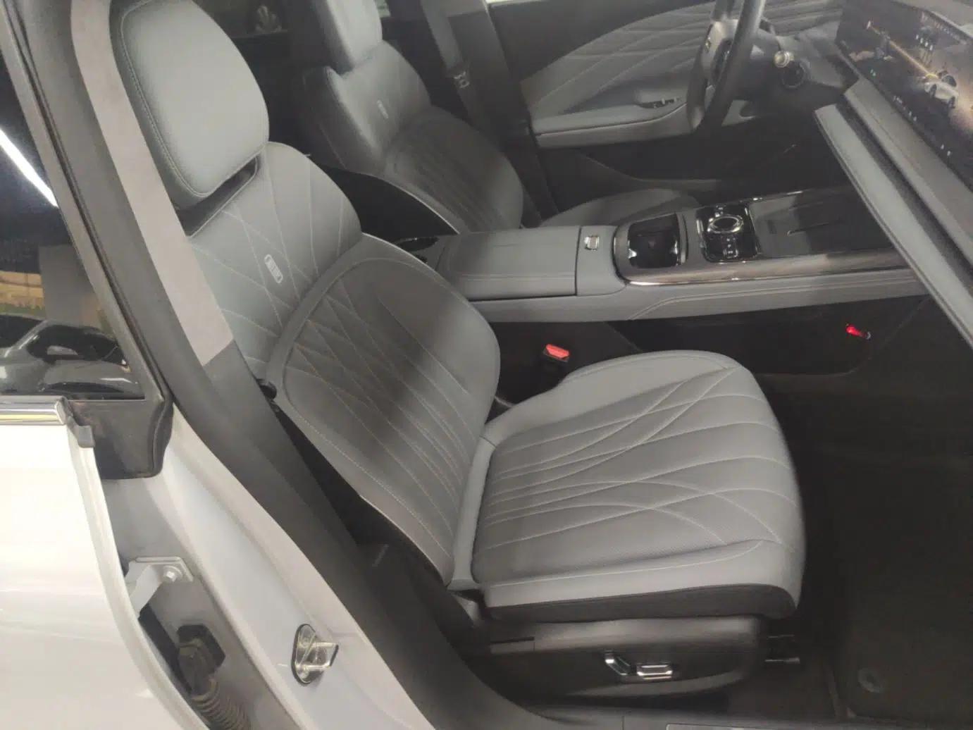 Geely Galaxy E8 2025 700 km Long-Range Intelligent Driving Version — миниатюра 19