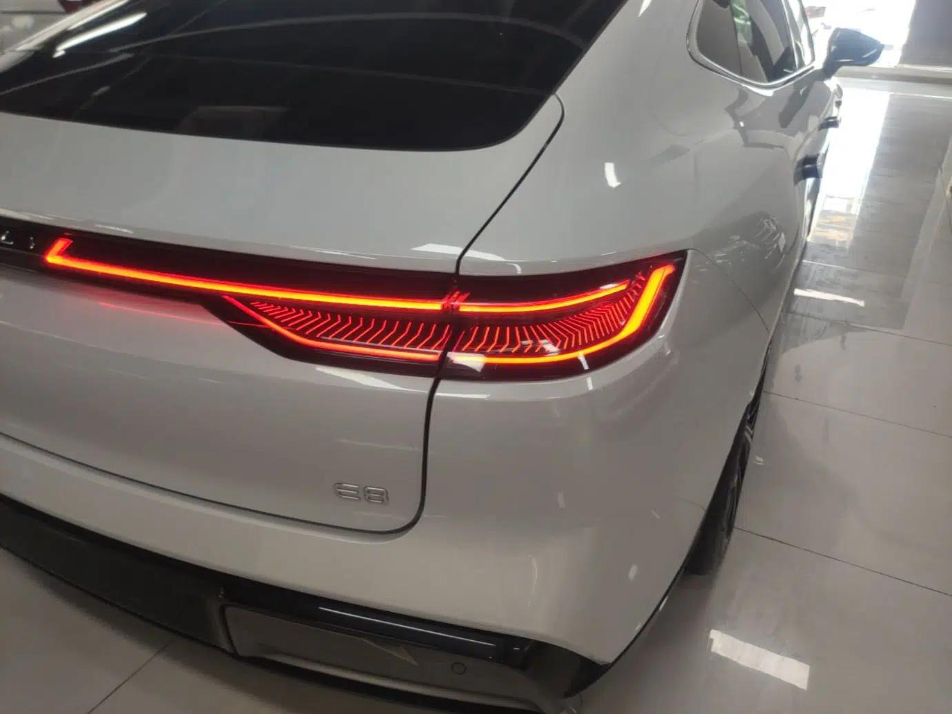 Geely Galaxy E8 2025 700 km Long-Range Intelligent Driving Version — миниатюра 9