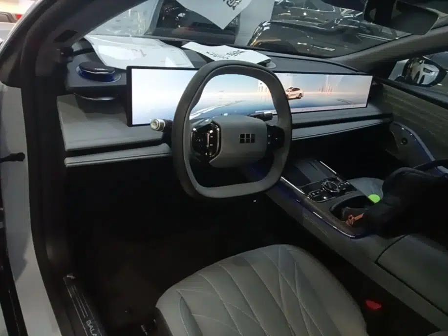 Geely Galaxy E8 2025 700 km Long-Range Intelligent Driving Version — миниатюра 12