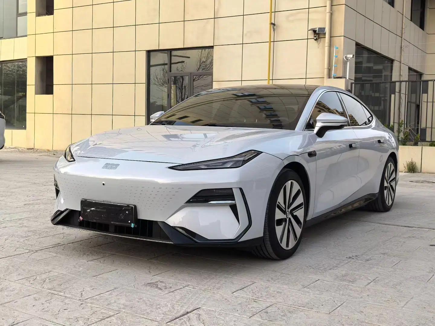 Geely Galaxy E8 2024 665 km Range Rear-Drive Starship Long-Range Version — миниатюра 1